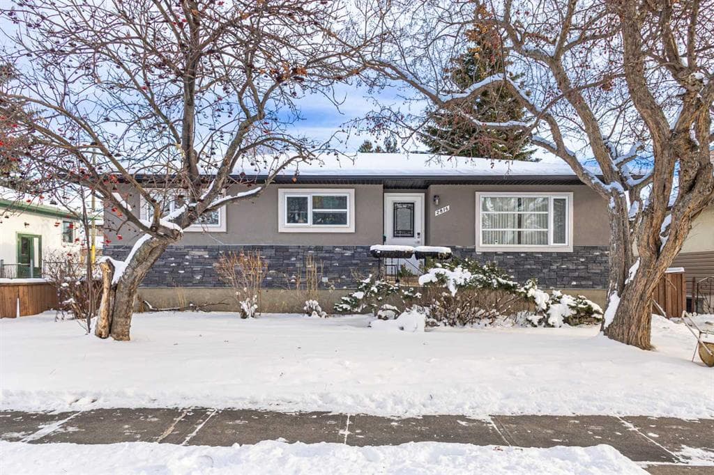 6-bed Detached for sale at 2816 24 Street NW, Calgary