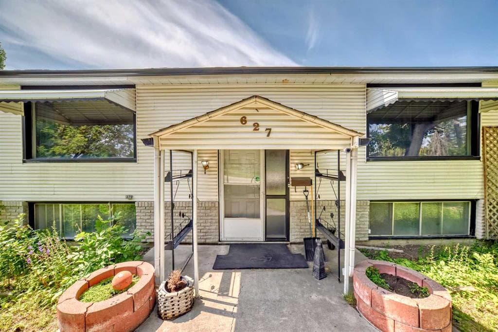 4-bed Detached for sale at 627 Fortalice Crescent SE, Calgary