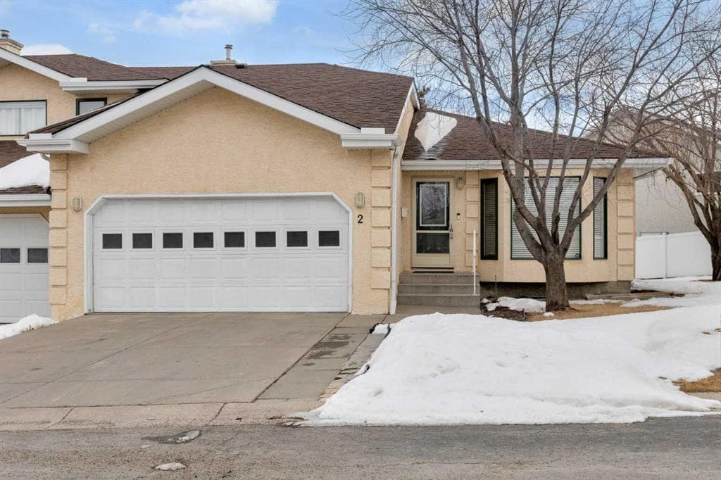 2-bed Townhouse for sale at 2, 200 Sandstone Drive NW, Calgary