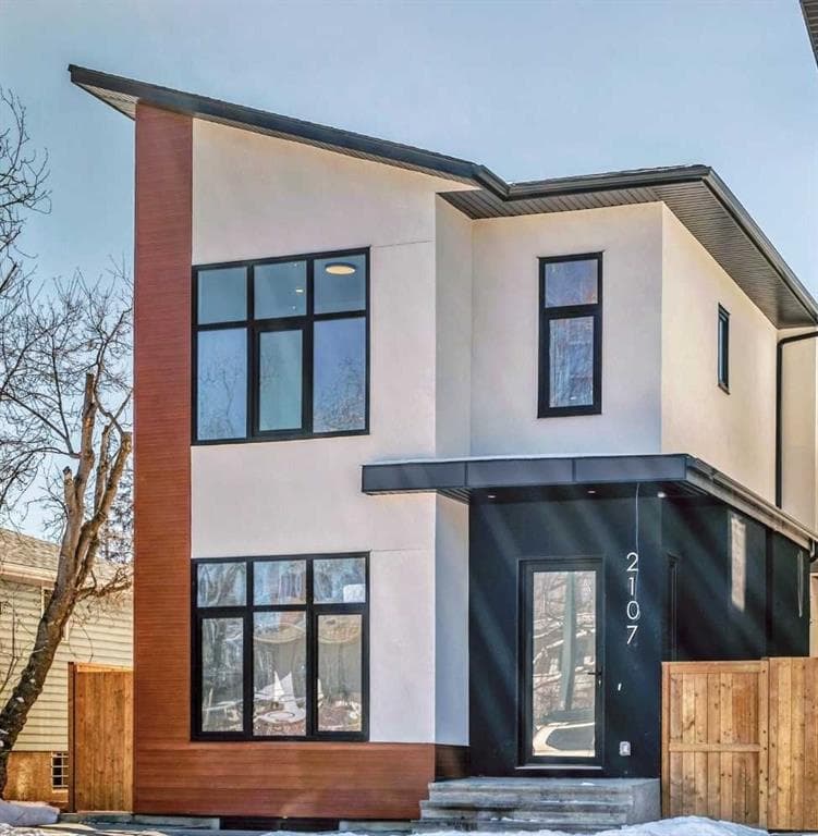 5-bed Detached for sale at 2107 Victoria Crescent NW, Calgary