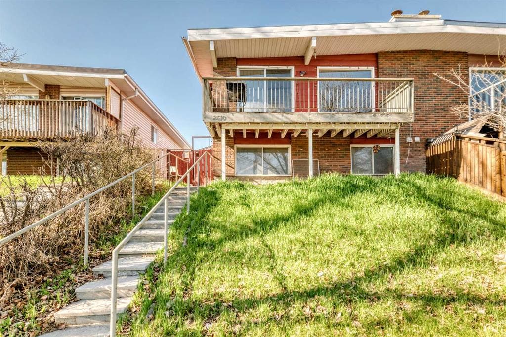 4-bed Semi-detached for sale at 2610 Dover Ridge Drive SE, Calgary