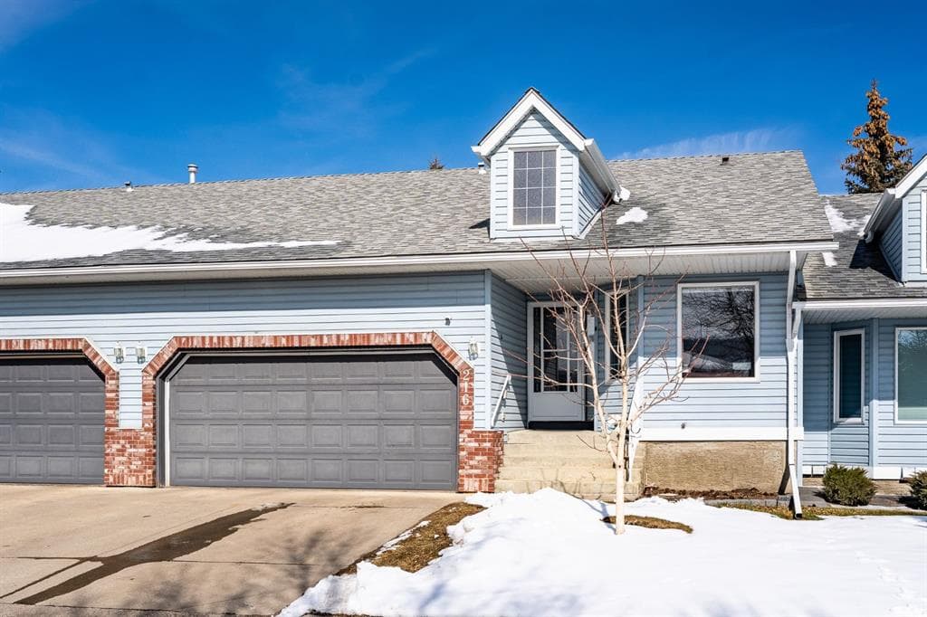 3-bed Townhouse for sale at 216 Valley Ridge Heights NW, Calgary