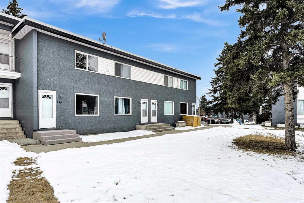 3-bed Townhouse for sale at 156, 2211 19 Street NE, Calgary