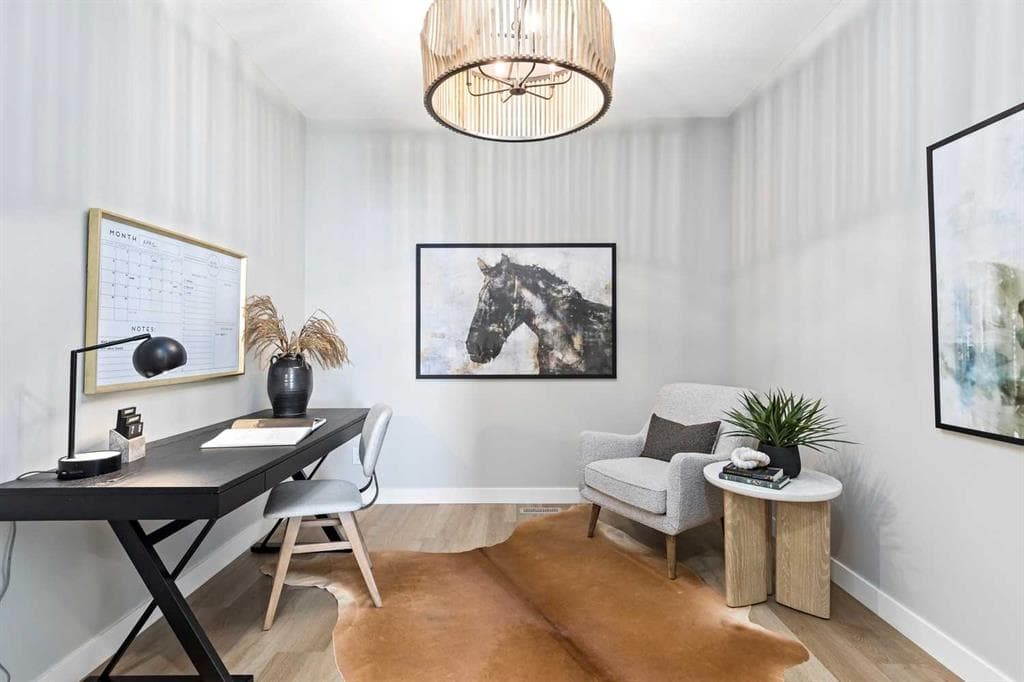 5-bed Detached for sale at 15 Creekstone Green SW, Calgary