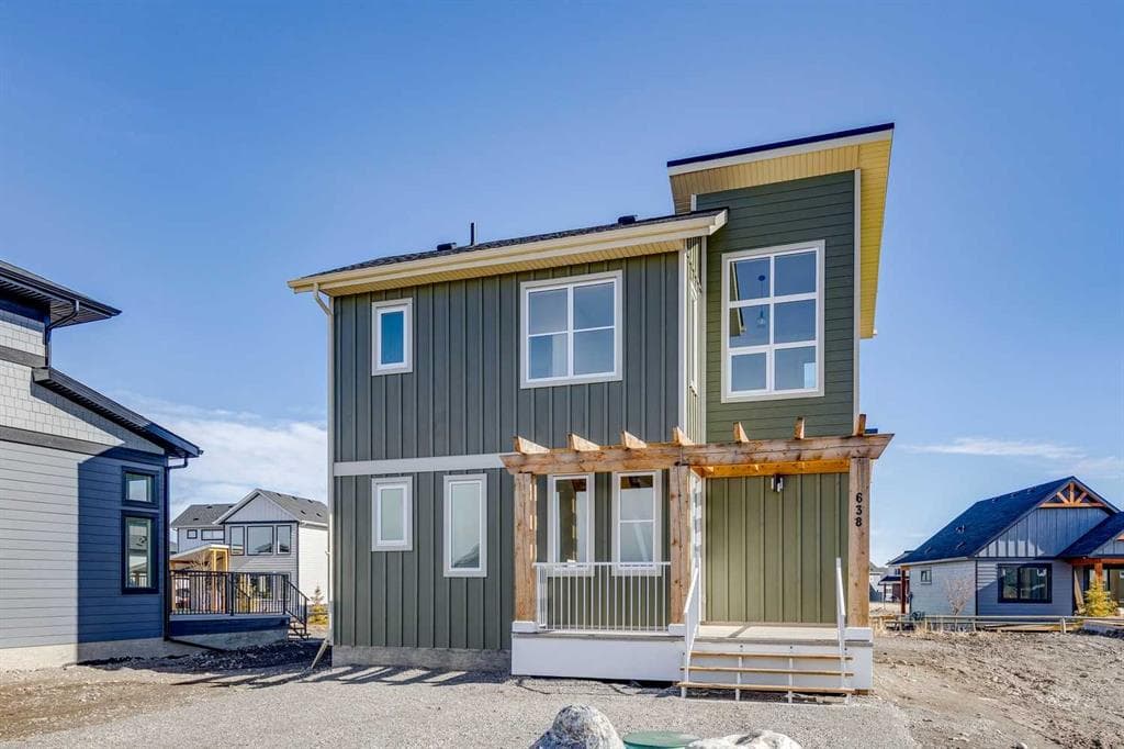 2-bed Detached for sale at 638 Cottageclub Bend, Rural Rocky View County