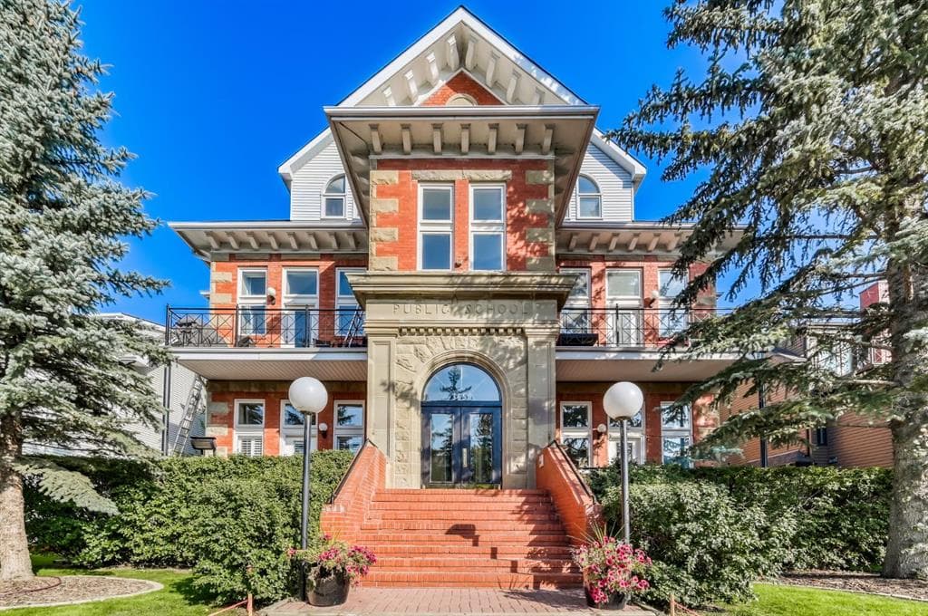 2-bed Townhouse for sale at 202, 3650 2 Street SW, Calgary