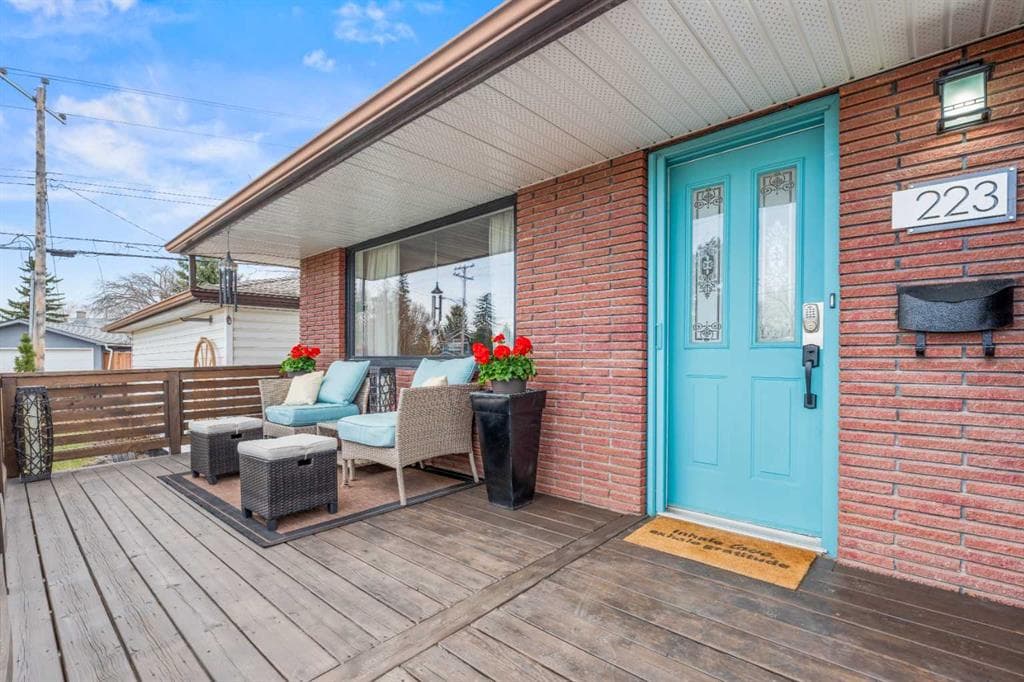 4-bed Detached for sale at 223 45 Street SW, Calgary