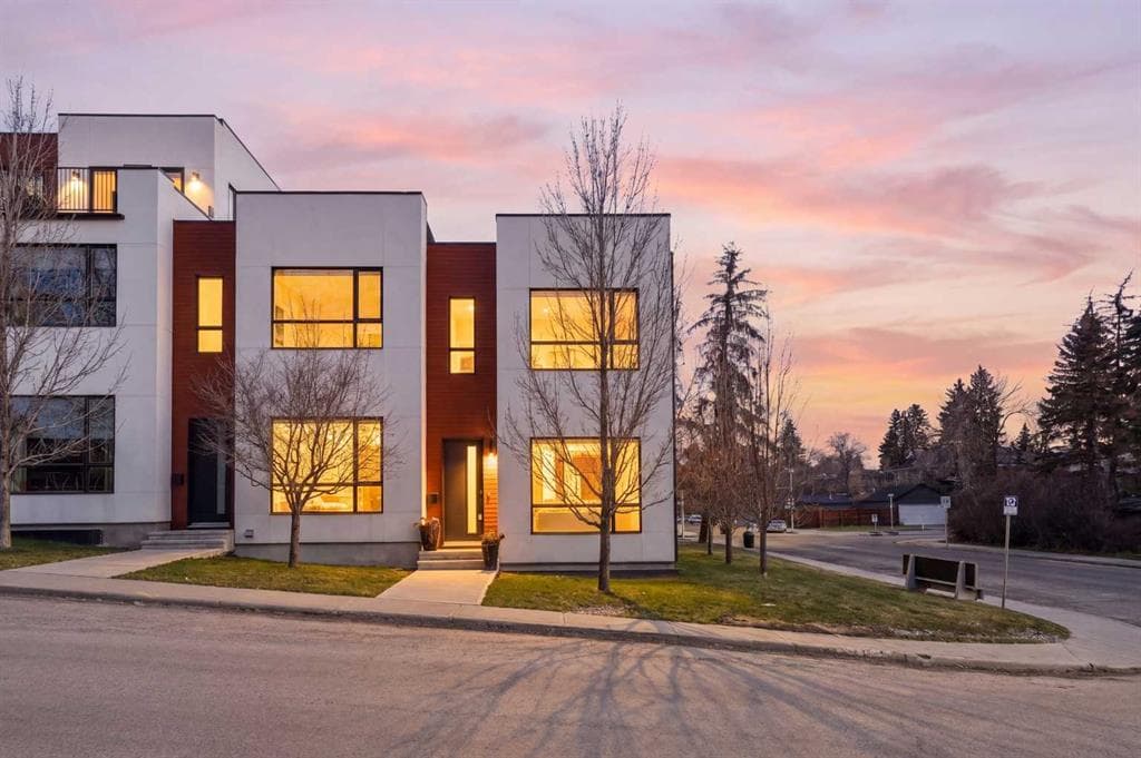 3-bed Townhouse for sale at 1502 37 Avenue SW, Calgary