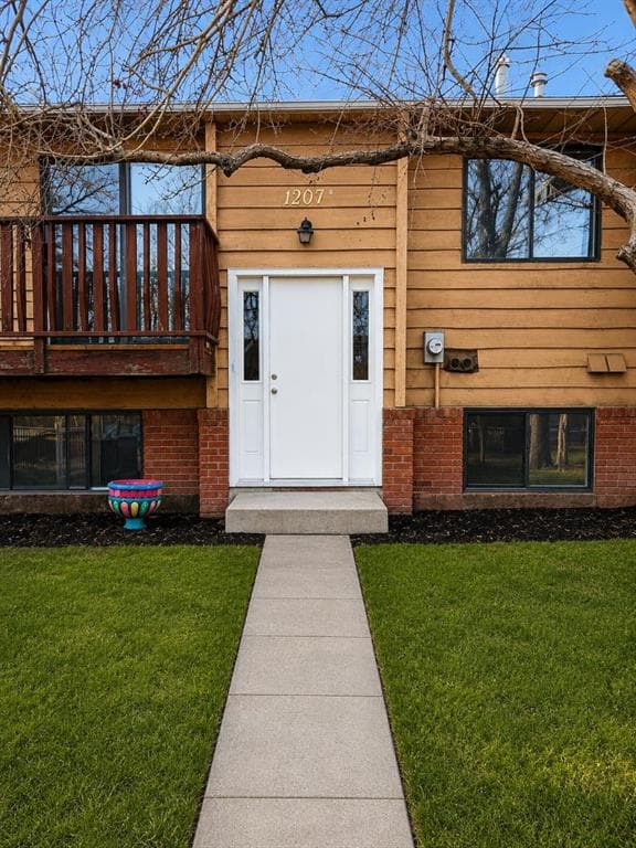 2-bed Townhouse for sale at B, 1207 44 Street SE, Calgary