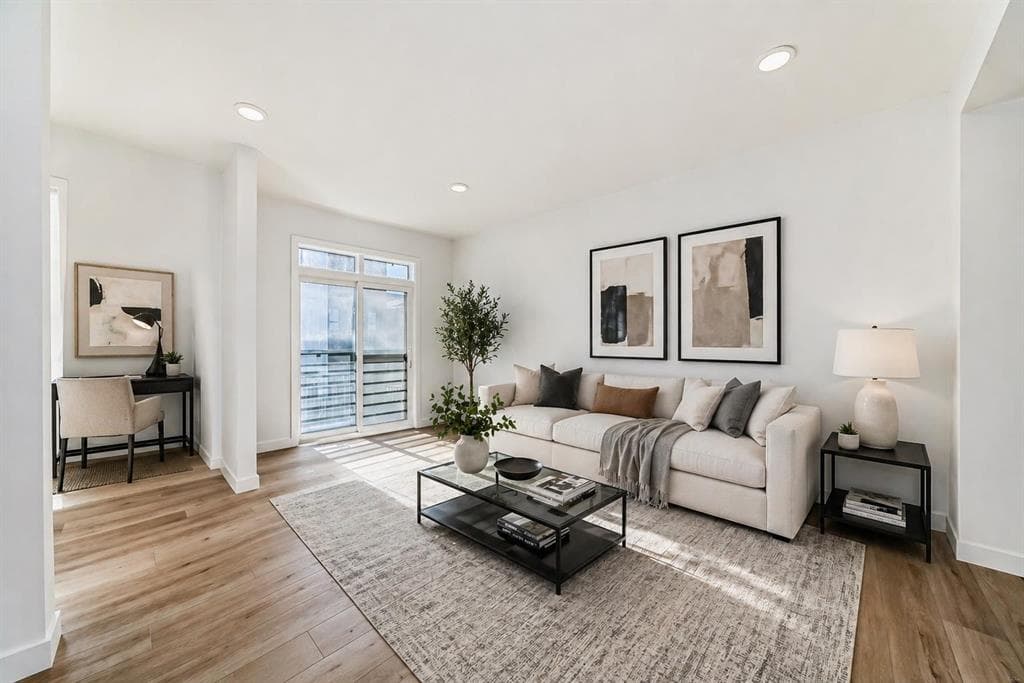 3-bed Townhouse for sale at 904, 30 Rochester View NW, Calgary