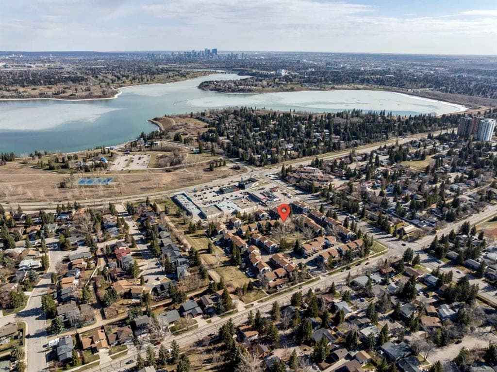 2-bed Townhouse for sale at 1002, 2520 Palliser Drive SW, Calgary