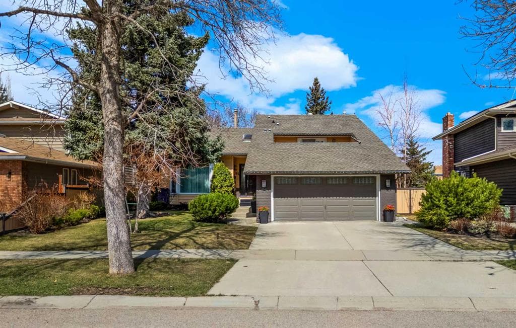 4-bed Detached for sale at 91 Sun Valley Drive SE, Calgary