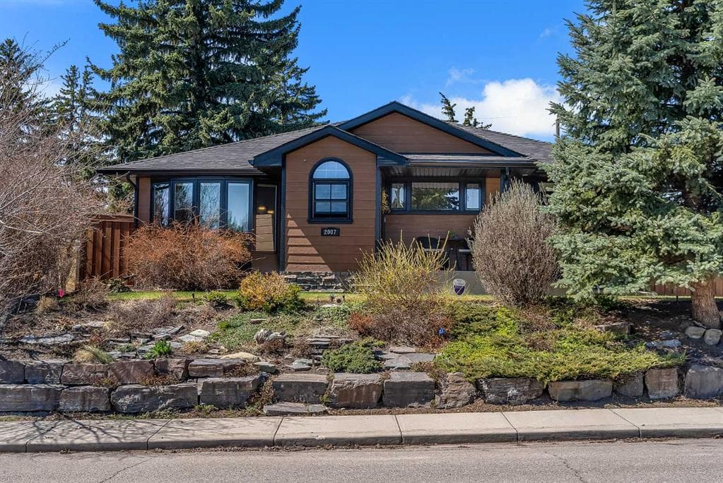3-bed Detached for sale at 2007 Glenwood Drive SW, Calgary