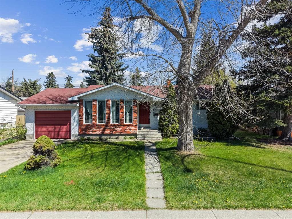 3-bed Detached for sale at 5220 Grove Hill Road SW, Calgary