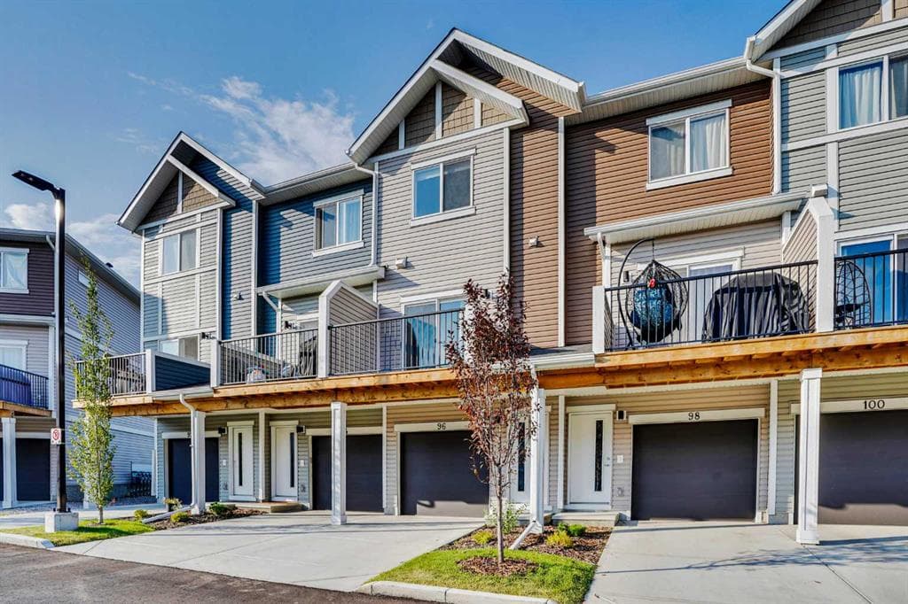 2-bed Townhouse for sale at 96 Tuscany Summit Square NW, Calgary