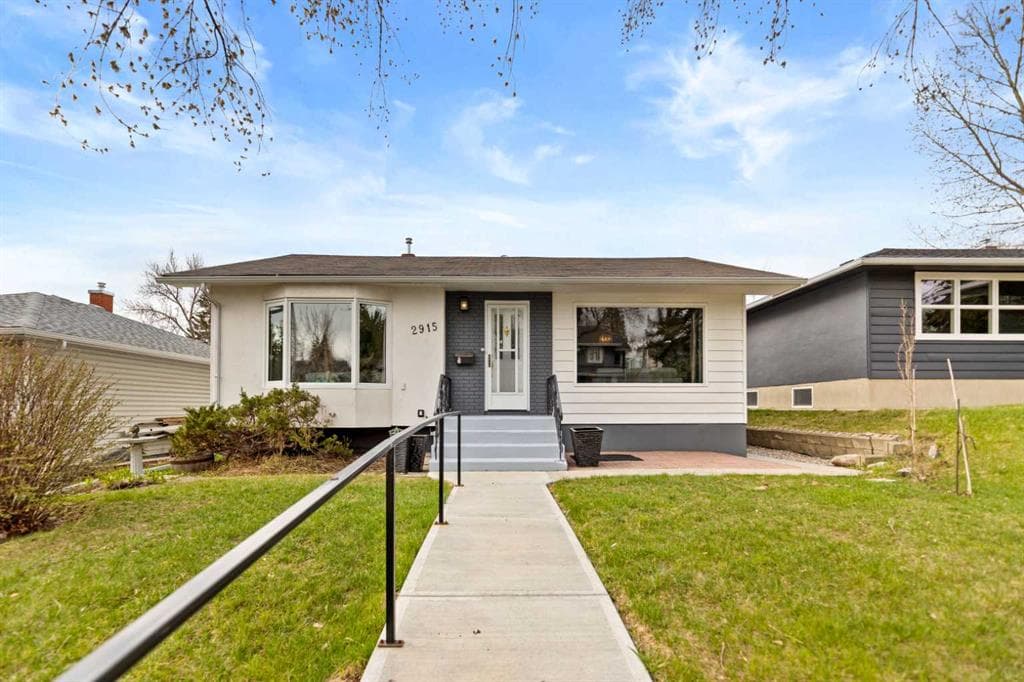 4-bed Detached for sale at 2915 13 Avenue NW, Calgary