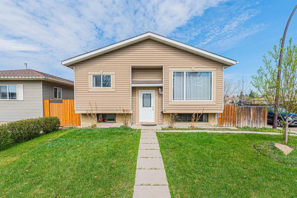 3-bed Detached for sale at 43 Abbercove Road SE, Calgary