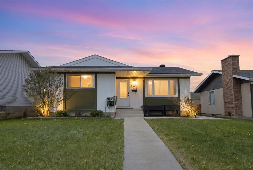 3-bed Detached for sale at 124 Maitland Drive NE, Calgary
