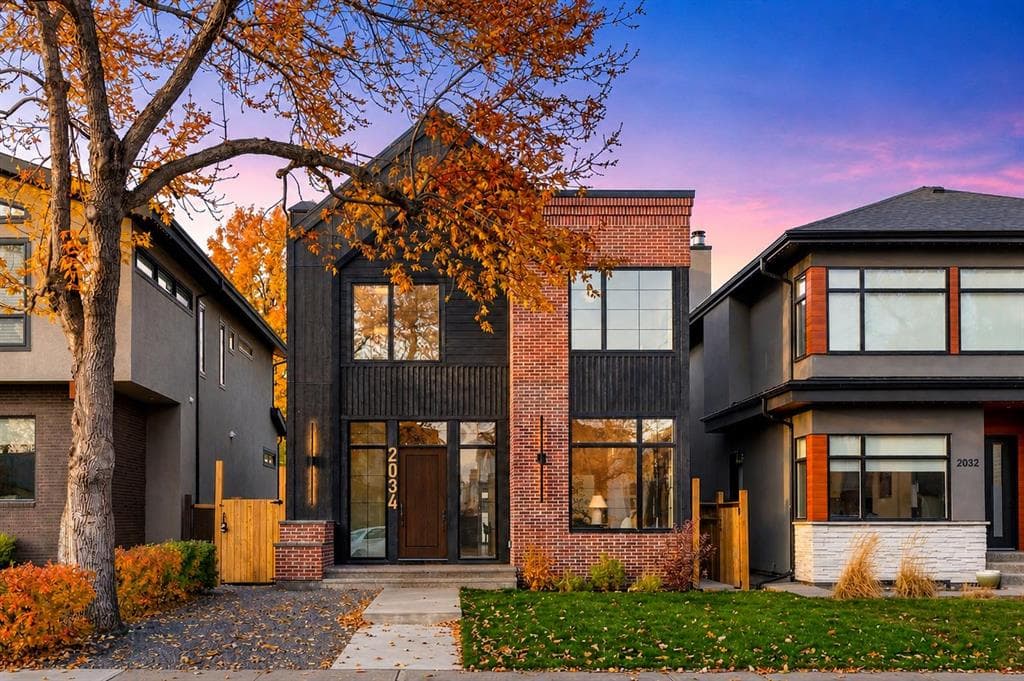 4-bed Detached for sale at 2034 49 Avenue SW, Calgary