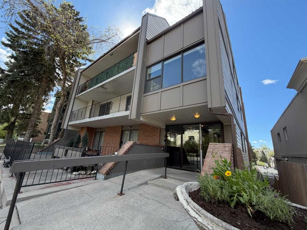 2-bed Apartment for sale at 2, 1607 26 Avenue SW, Calgary