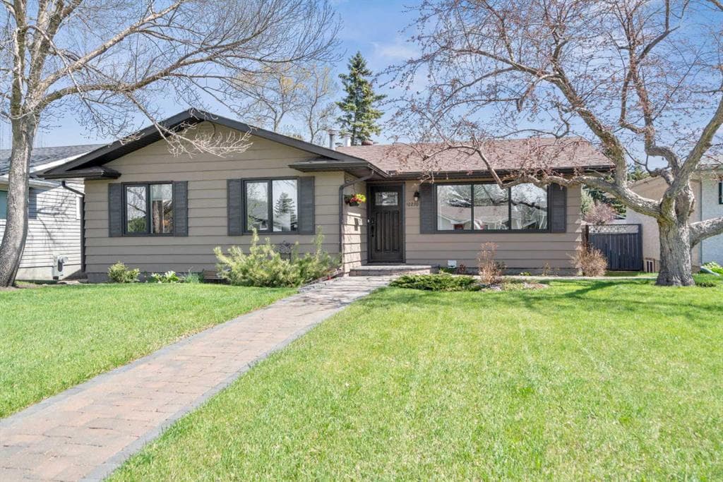 3-bed Detached for sale at 10220 Maple Grove Place SE, Calgary