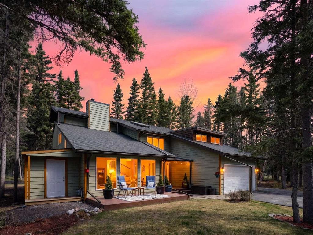 3-bed Detached for sale at 76 Redwood Meadows Drive, Rural Rocky View County