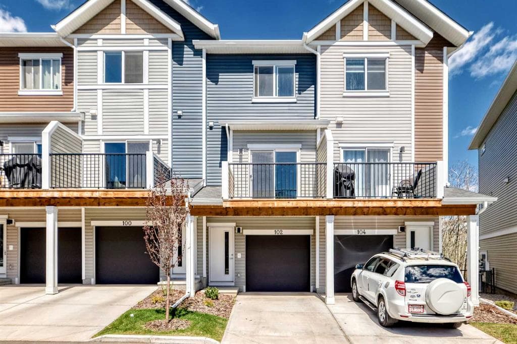 2-bed Townhouse for sale at 102 Tuscany Summit Square NW, Calgary