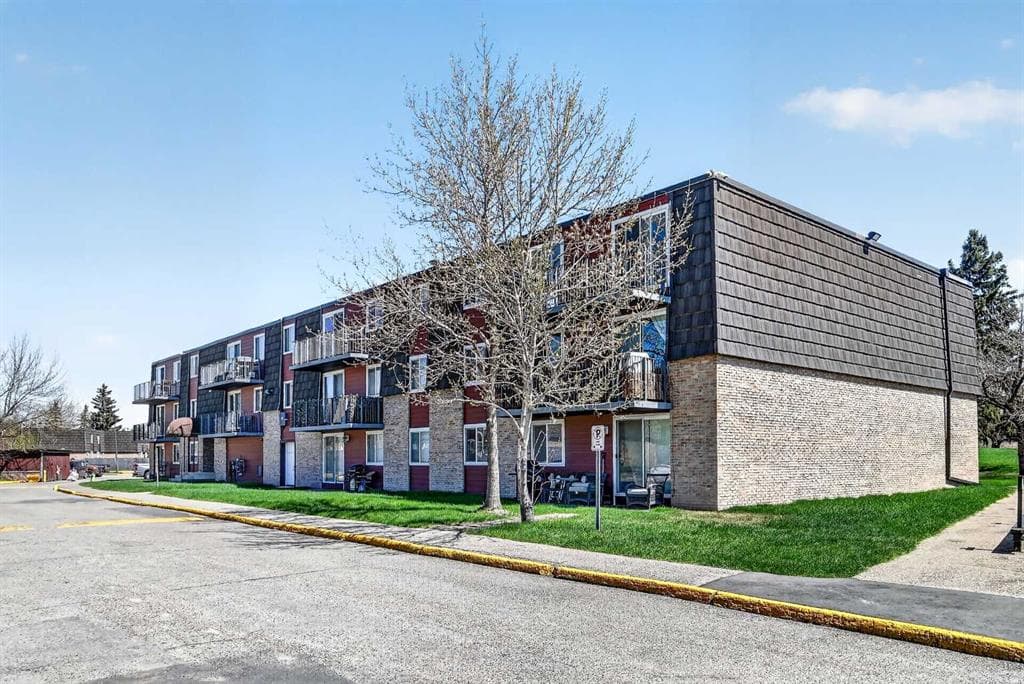 2-bed Apartment for sale at 11D, 80 Galbraith Drive SW, Calgary
