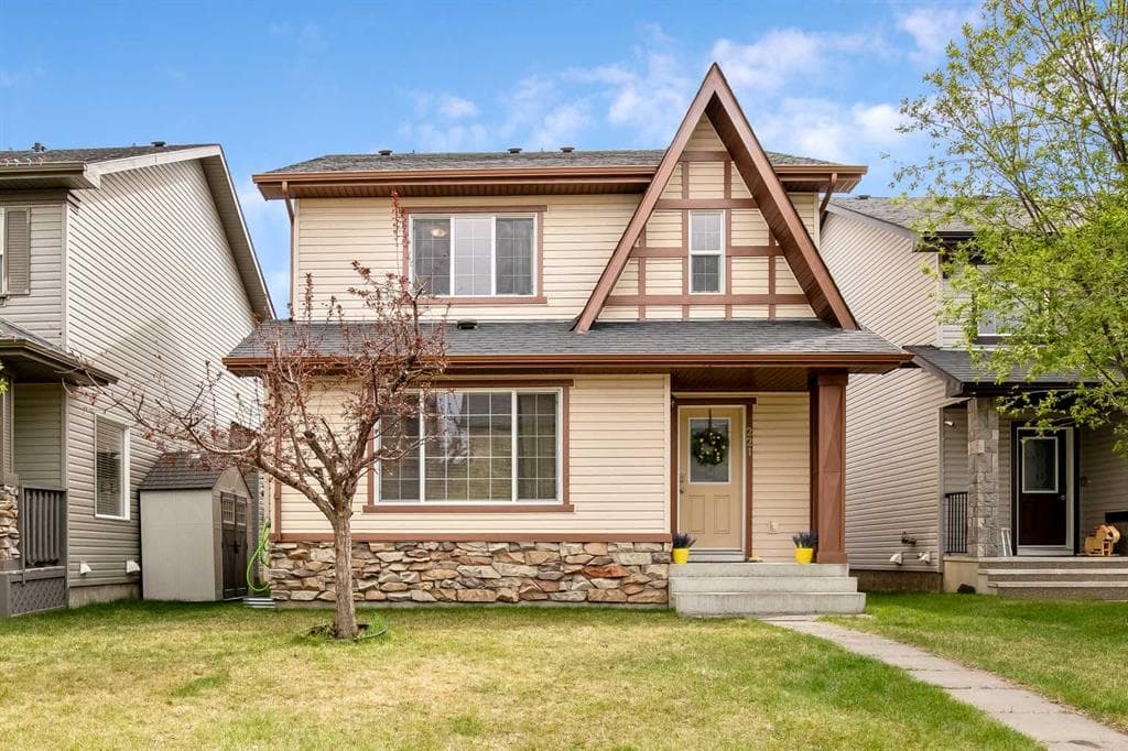 4-bed Detached for sale at 221 Drake Landing Lane, Okotoks