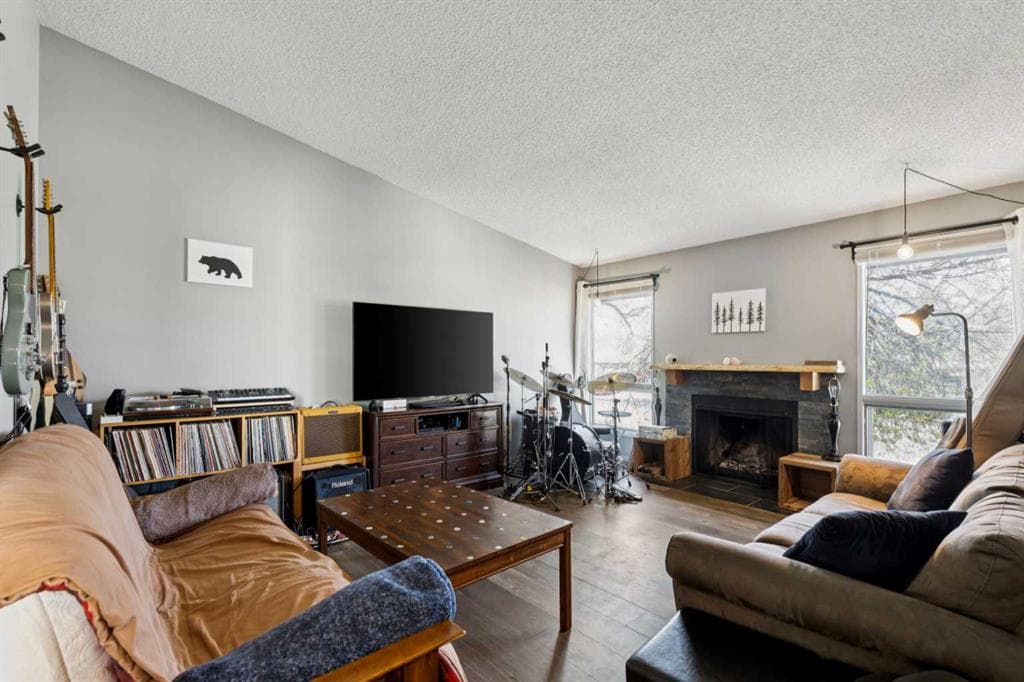 4-bed Semi-detached for sale at 68 Templegreen Bay NE, Calgary
