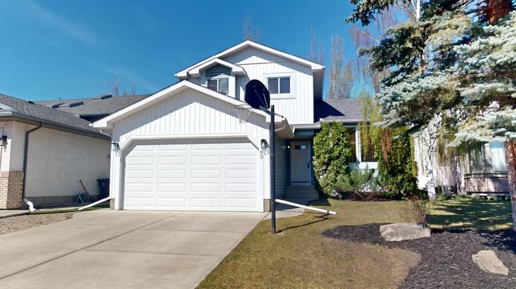 5-bed Detached for sale at 60 Sunmeadows Court SE, Calgary