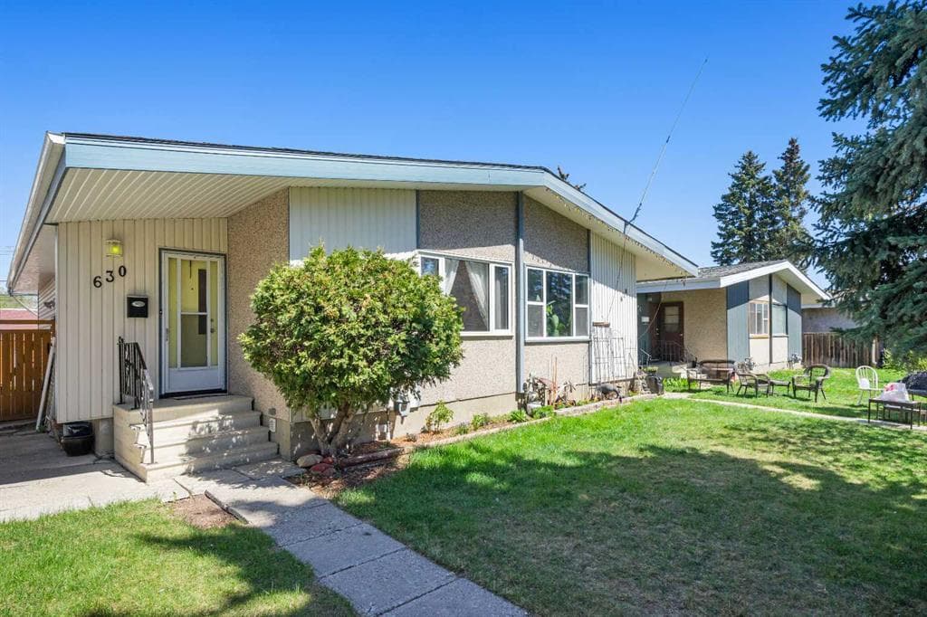 3-bed Semi-detached for sale at 630 69 Avenue SW, Calgary
