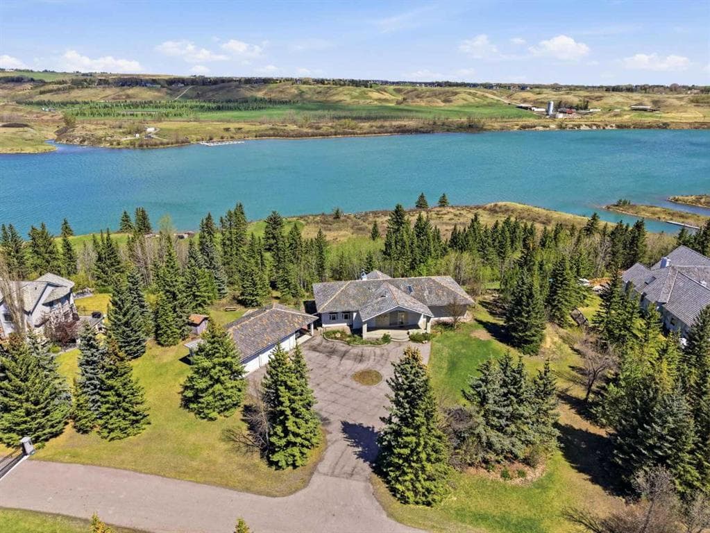 2-bed Detached for sale at 182 Emerald Bay Drive, Rural Rocky View County