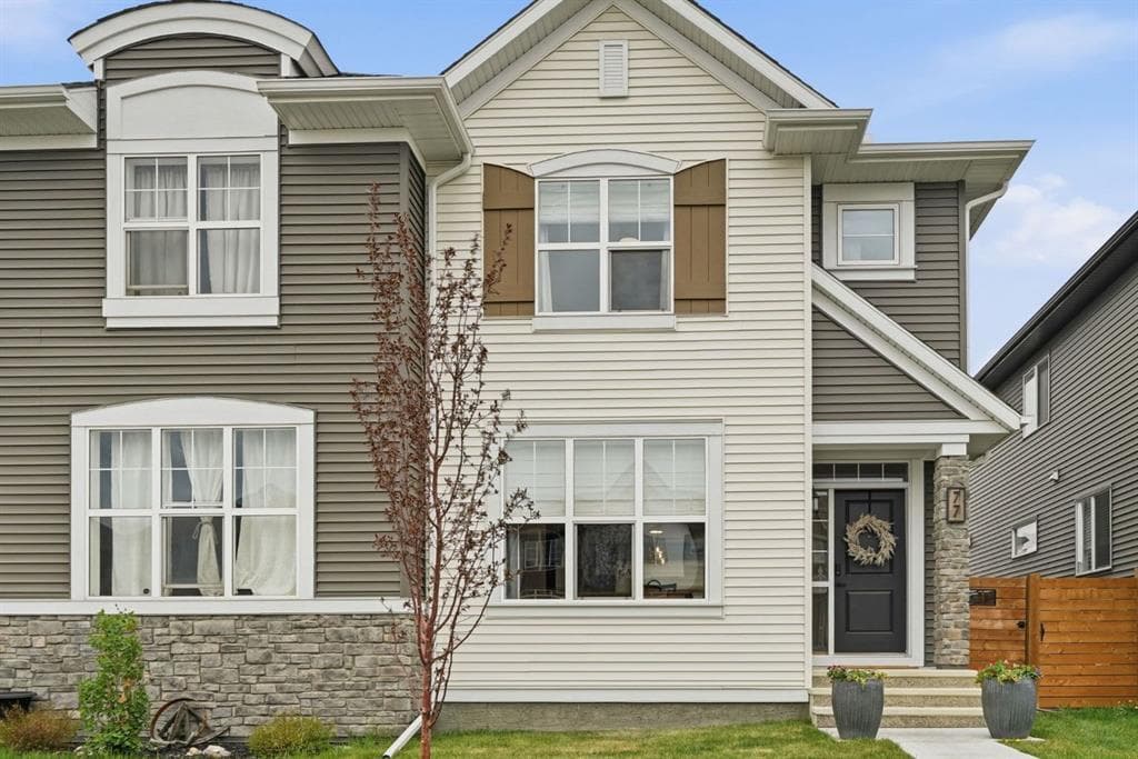 3-bed Semi-detached for sale at 77 Wolf Gate, Okotoks
