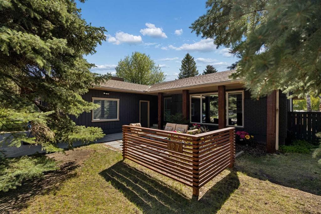 4-bed Detached for sale at 127 Parkglen Crescent SE, Calgary