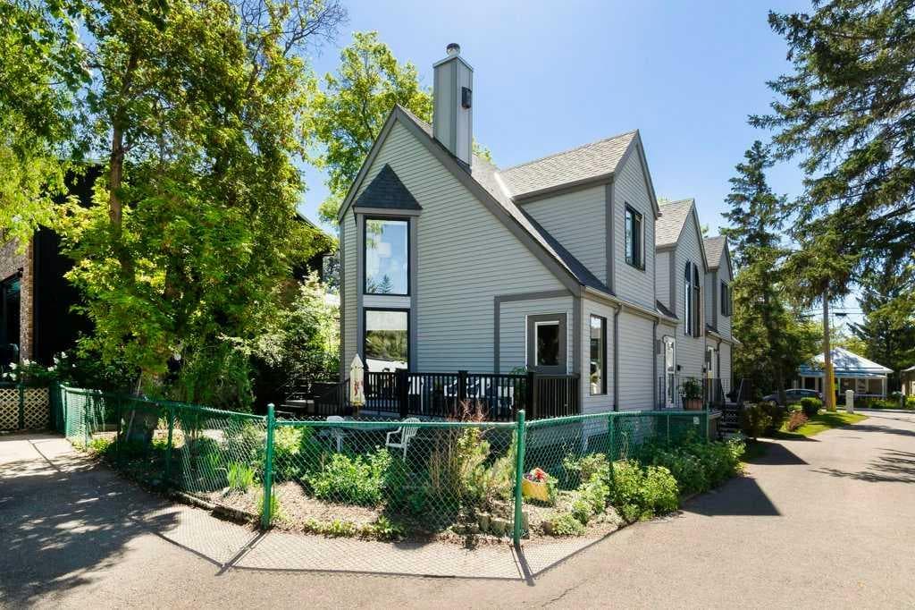 4-bed Duplex for sale at 30 & 32 New Street SE, Calgary