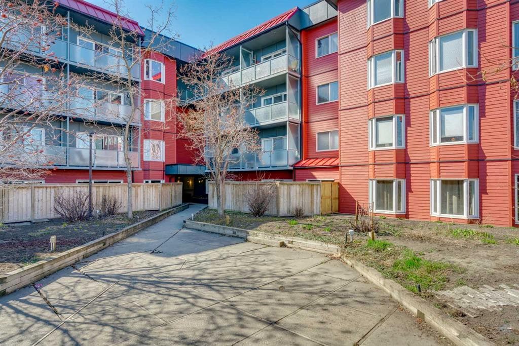 1-bed Apartment for sale at 211, 333 Garry Crescent NE, Calgary