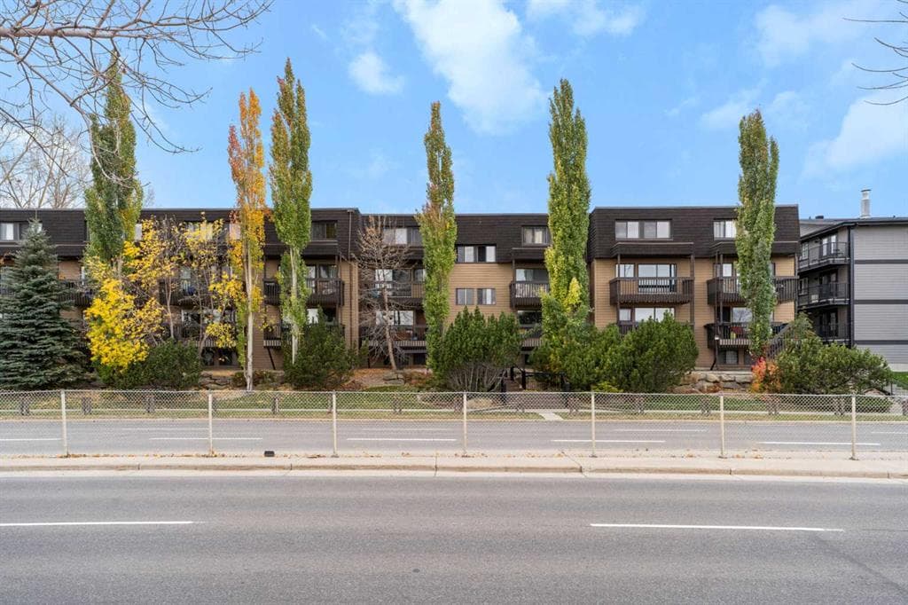 2-bed Apartment for sale at 39, 3519 49 Street NW, Calgary