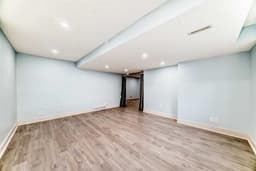 Thumbnail 37