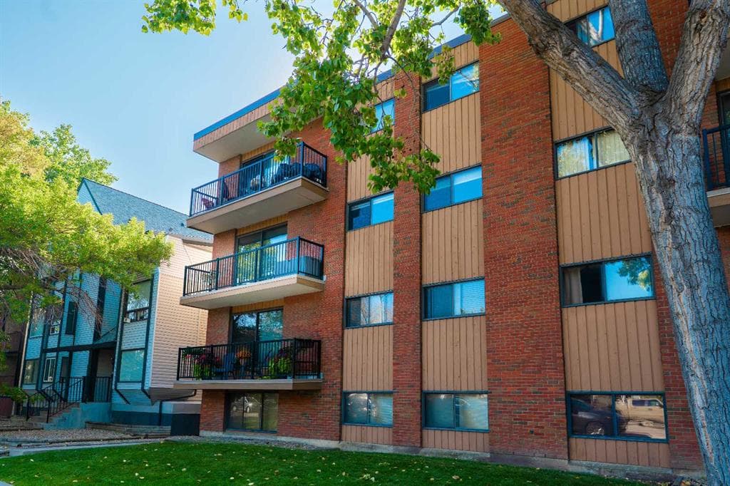 2-bed Apartment for sale at 305, 1829 11 Avenue SW, Calgary