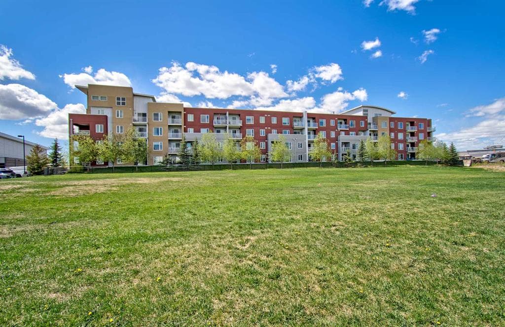 2-bed Apartment for sale at 2222, 604 East Lake Boulevard NE, Airdrie