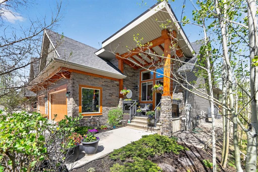 4-bed Semi-detached for sale at 43 Cortina Villas SW, Calgary