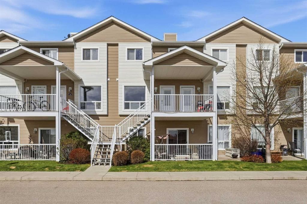 2-bed Townhouse for sale at 140 Sunrise Terrace NE, High River