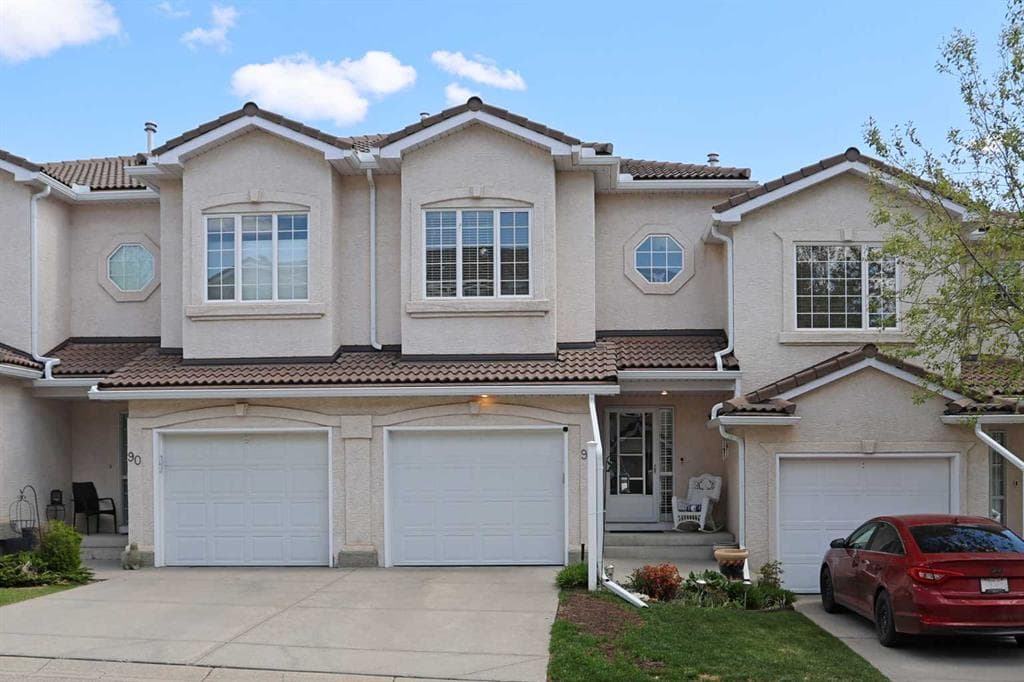 2-bed Townhouse for sale at 92 Hamptons Link NW, Calgary