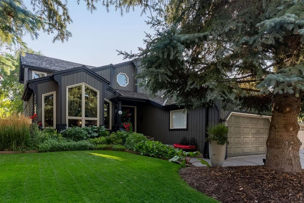 5-bed Detached for sale at 51 Woodridge Close SW, Calgary