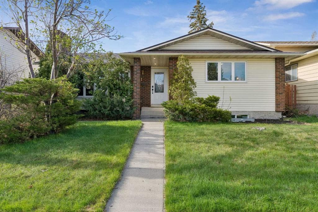 5-bed Detached for sale at 6751 34 Avenue NE, Calgary