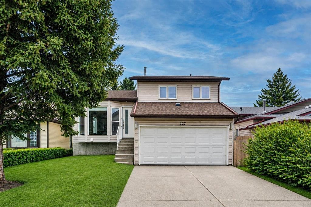5-bed Detached for sale at 127 Woodstock Road SW, Calgary