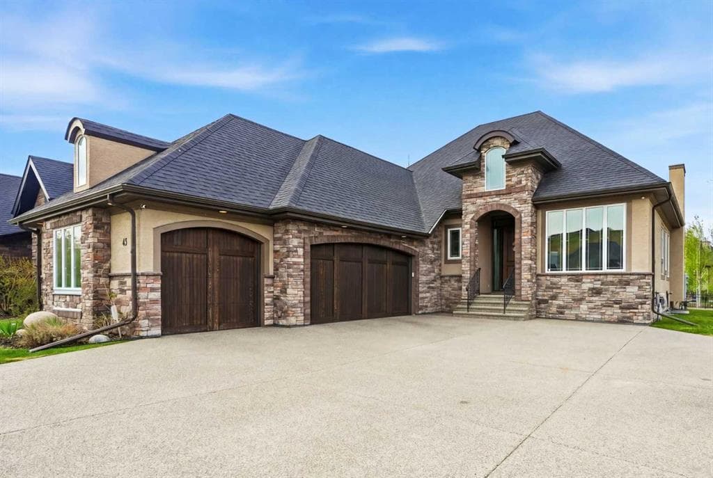 4-bed Detached for sale at 45 Cranbrook Heights SE, Calgary