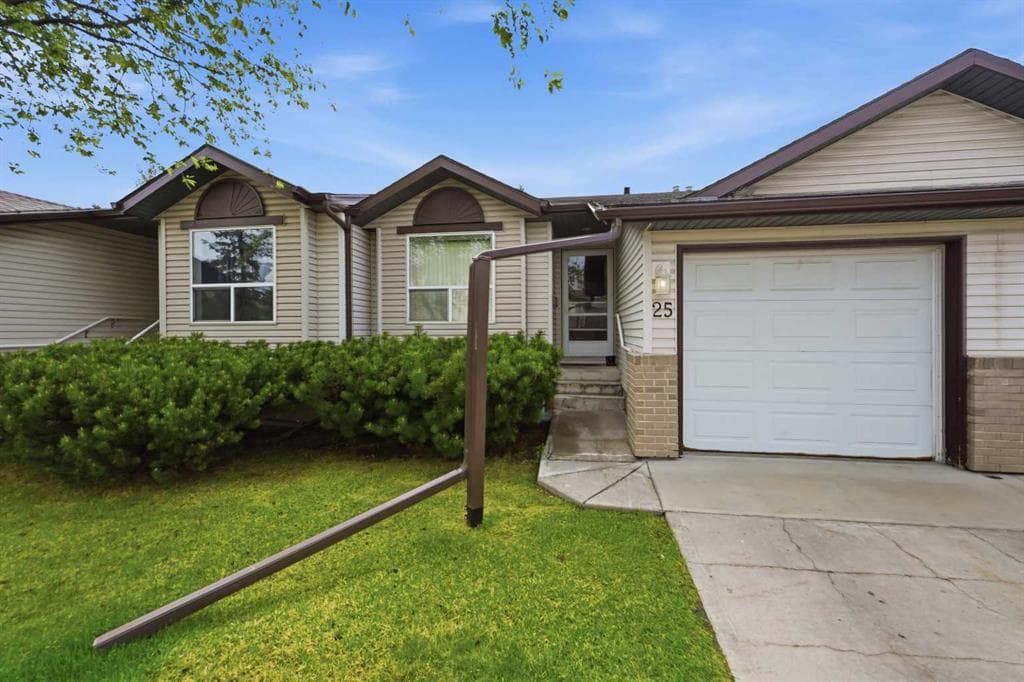 3-bed Townhouse for sale at 25 Tararidge Circle NE, Calgary