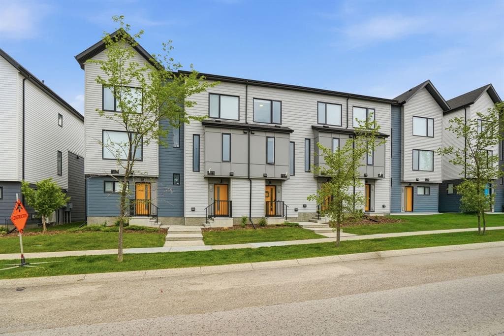 2-bed Townhouse for sale at 595 Evanston Link NW, Calgary